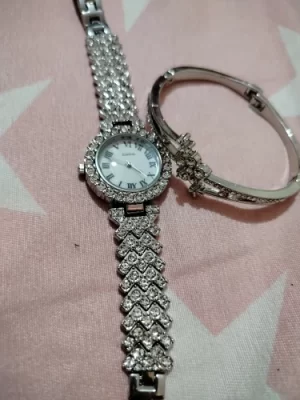 Roman Scale Diamond Women Bracelet Watches Steel Belt Love photo review