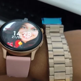 True AMOLED Smart Watch Ladies Screen Always Show Time photo review